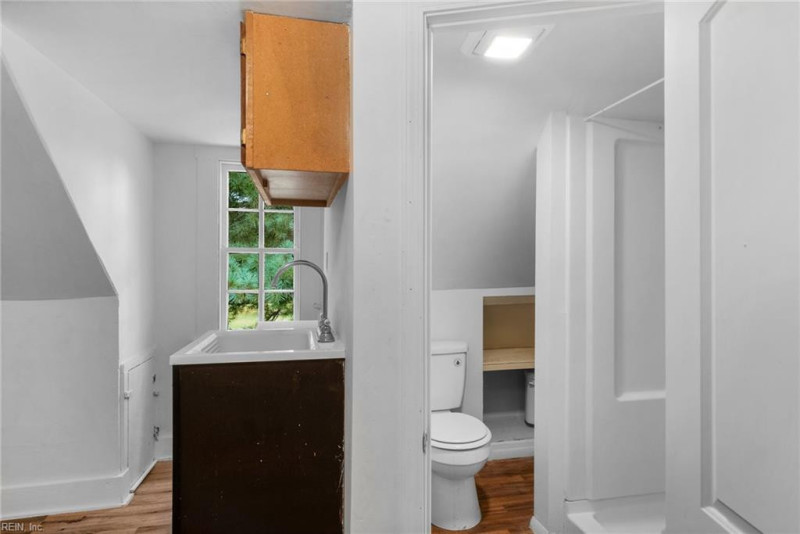 Photo 39 of 44 residential for sale in Middlesex County virginia