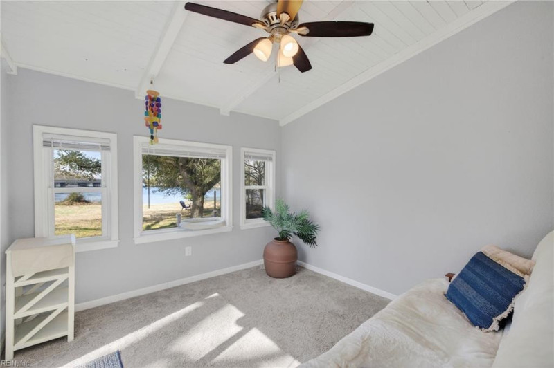 Photo 14 of 47 residential for sale in Chesapeake virginia
