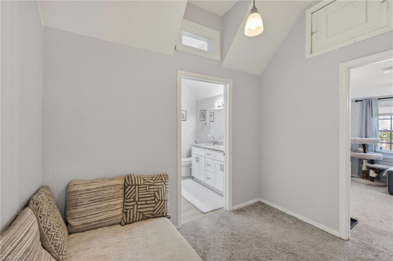 Photo 16 of 47 residential for sale in Chesapeake virginia