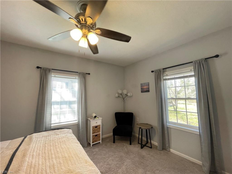 Photo 25 of 47 residential for sale in Chesapeake virginia
