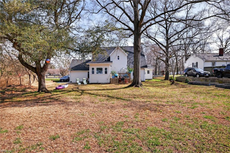 Photo 32 of 47 residential for sale in Chesapeake virginia