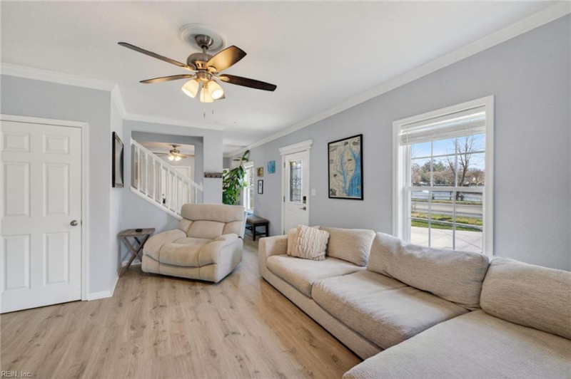 Photo 6 of 47 residential for sale in Chesapeake virginia