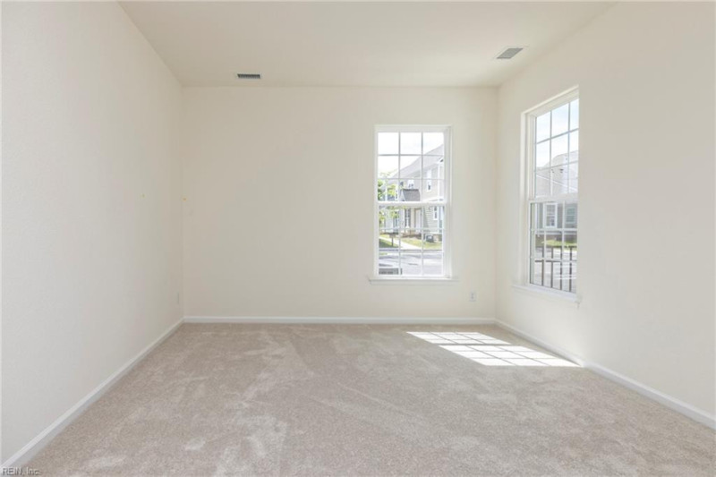 Photo 13 of 16 residential for sale in Suffolk virginia