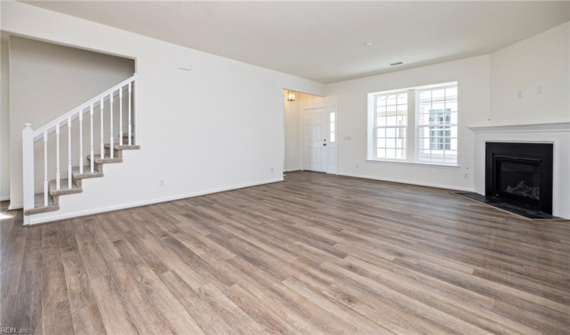 Photo 6 of 16 residential for sale in Suffolk virginia