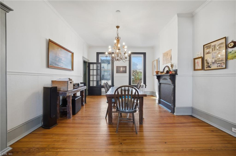Photo 12 of 48 residential for sale in Chesapeake virginia