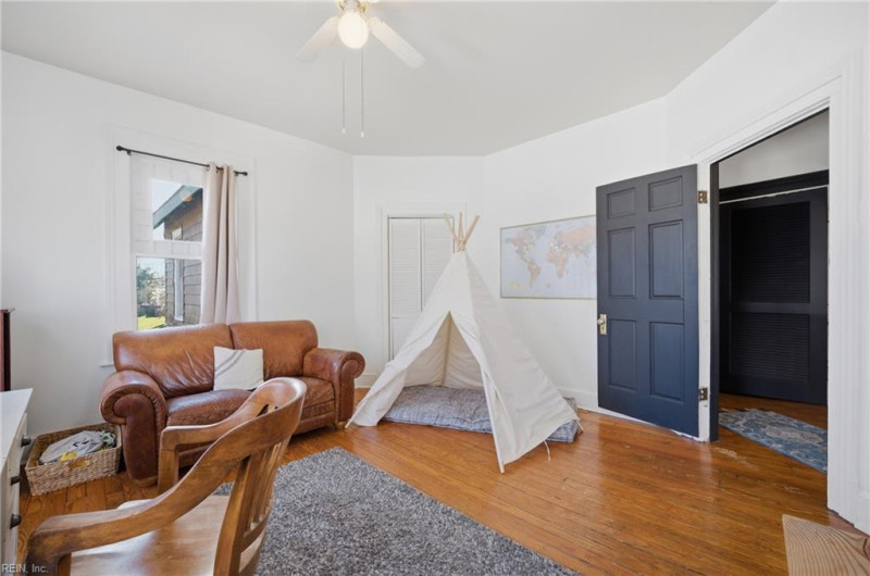 Photo 21 of 48 residential for sale in Chesapeake virginia