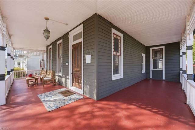 Spacious front porch