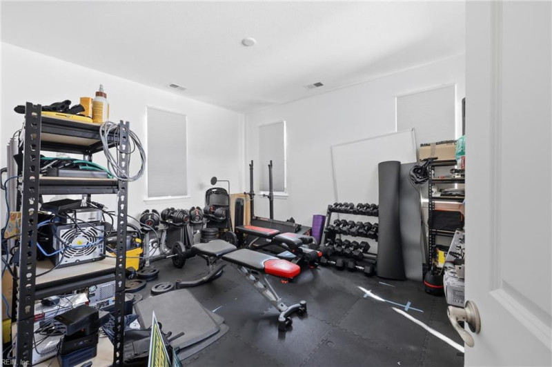Photo 11 of 48 residential for sale in Virginia Beach virginia