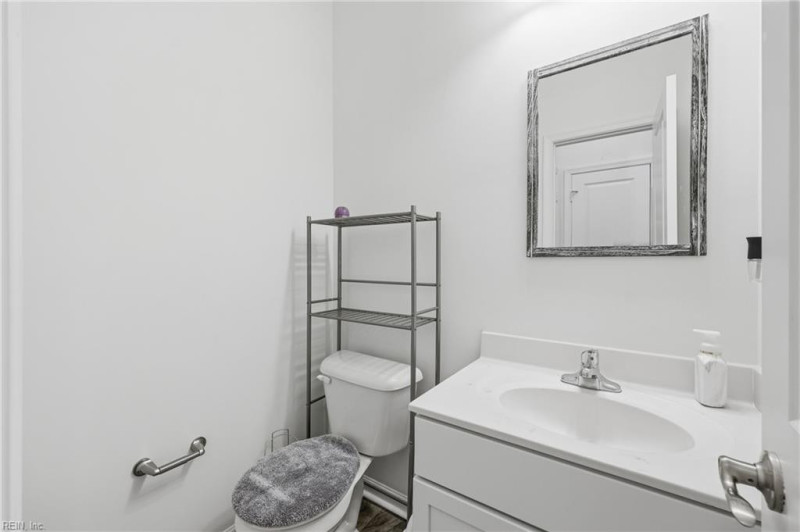 Photo 18 of 48 residential for sale in Virginia Beach virginia