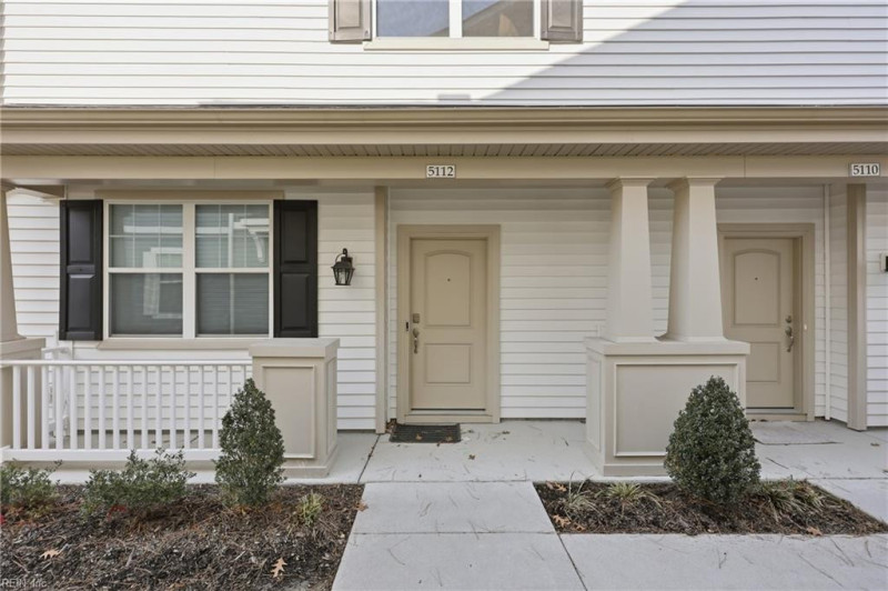 Photo 4 of 48 residential for sale in Virginia Beach virginia