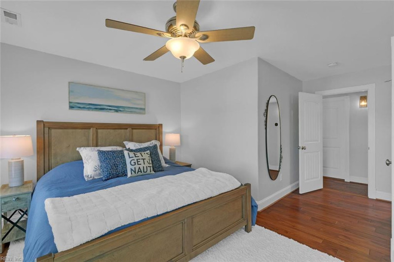 Photo 13 of 50 residential for sale in Hampton virginia
