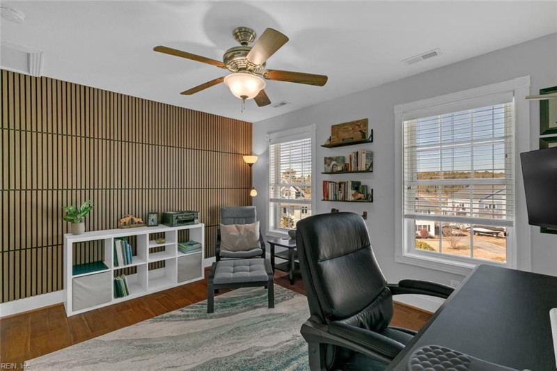Photo 16 of 50 residential for sale in Hampton virginia