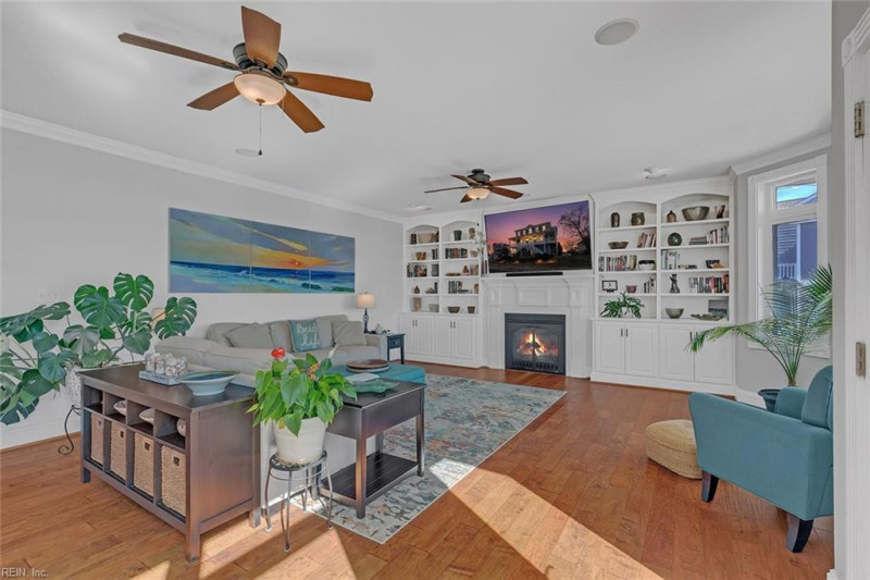 Photo 3 of 50 residential for sale in Hampton virginia