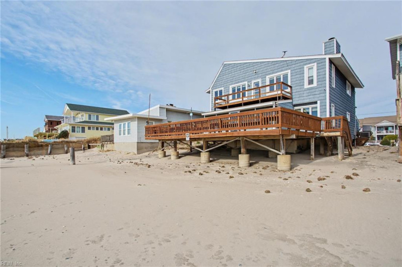 Photo 2 of 36 residential for sale in Hampton virginia