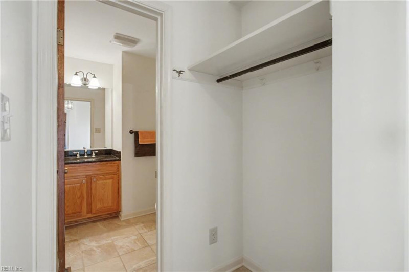 Photo 27 of 36 residential for sale in Hampton virginia