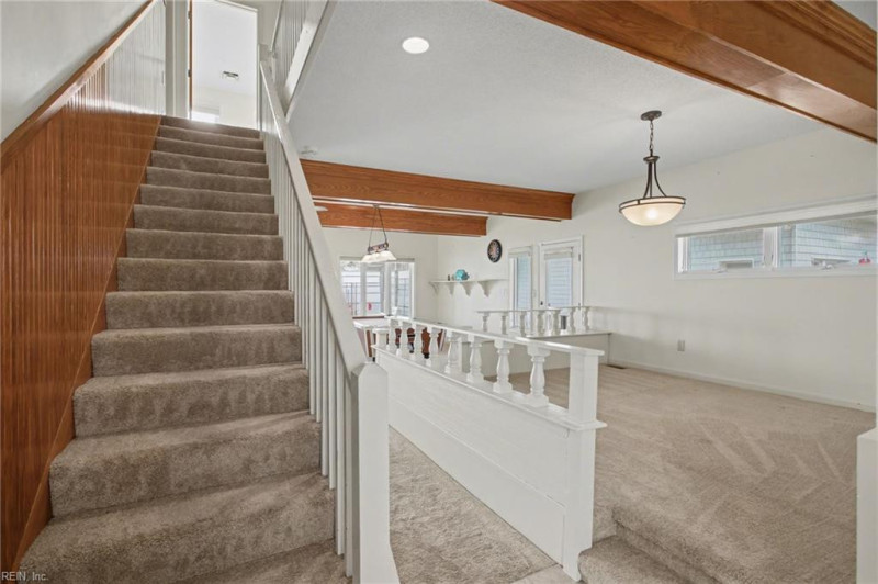 Photo 7 of 36 residential for sale in Hampton virginia