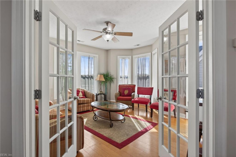 Photo 12 of 40 residential for sale in Norfolk virginia