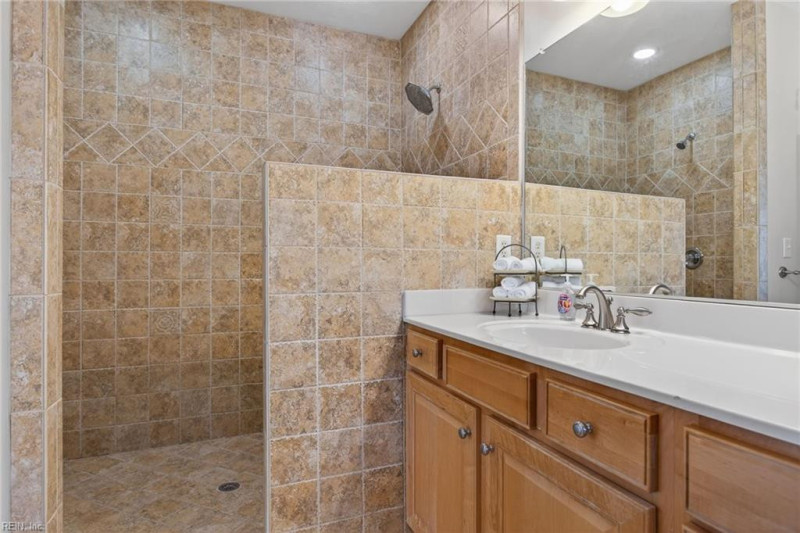 Photo 26 of 40 residential for sale in Norfolk virginia