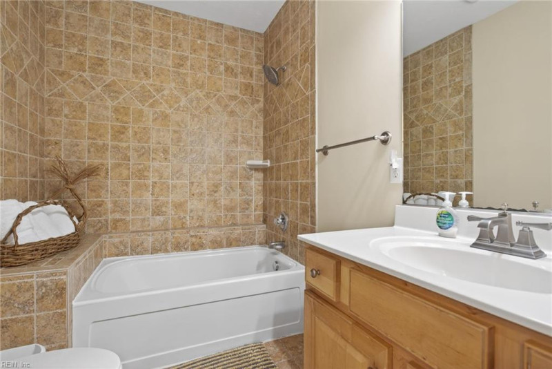 Photo 27 of 40 residential for sale in Norfolk virginia