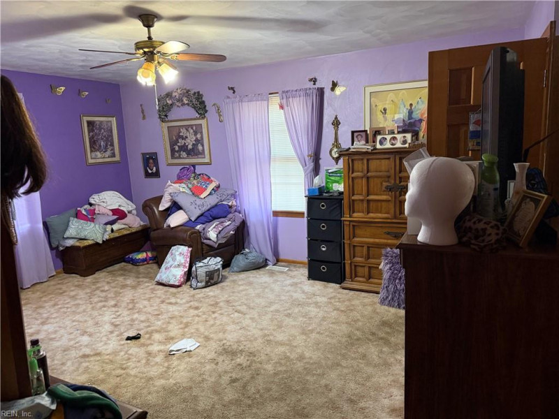 Photo 11 of 25 residential for sale in Chesapeake virginia