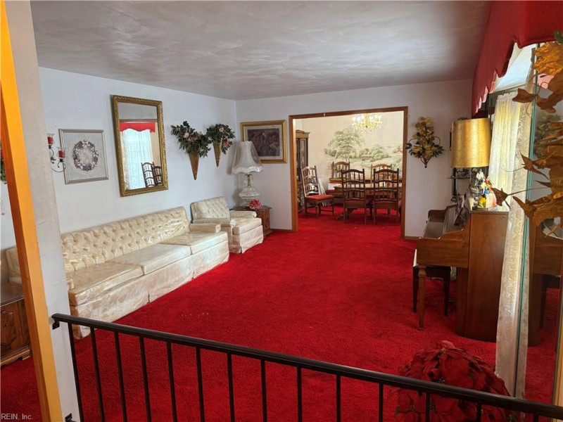 Photo 13 of 25 residential for sale in Chesapeake virginia