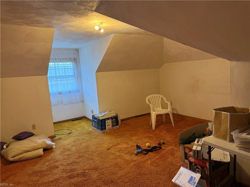 Photo 16 of 25 residential for sale in Chesapeake virginia