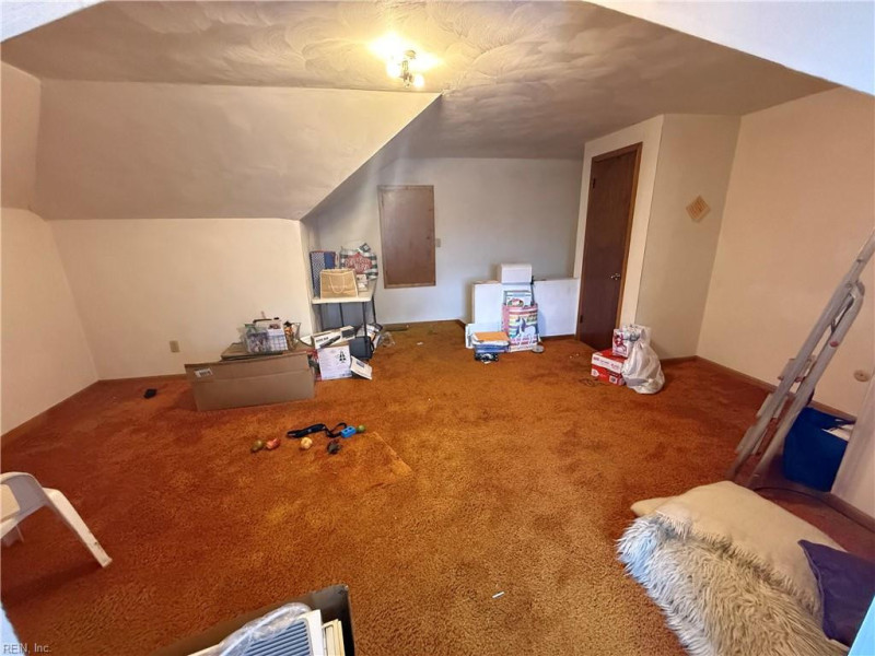 Photo 17 of 25 residential for sale in Chesapeake virginia