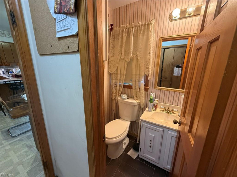 Photo 21 of 25 residential for sale in Chesapeake virginia
