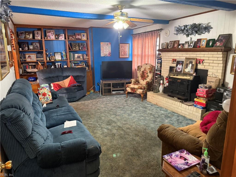 Photo 8 of 25 residential for sale in Chesapeake virginia