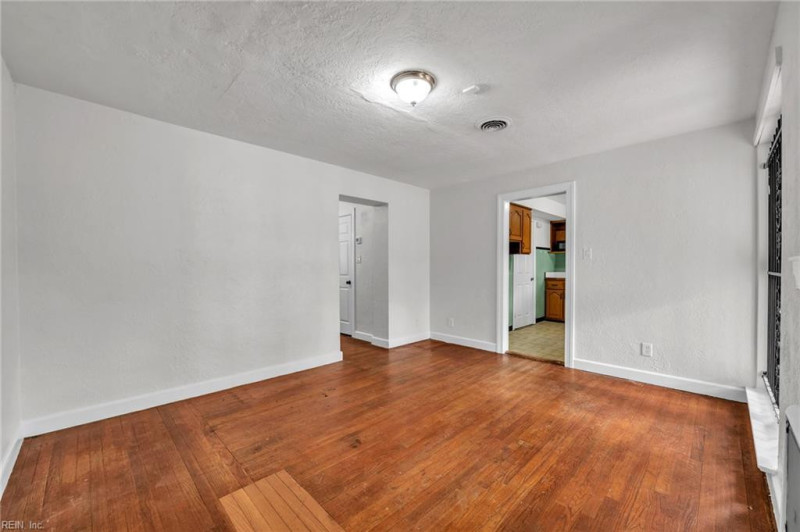 Photo 11 of 31 residential for sale in Norfolk virginia Photo 11 of 31 residential for sale in Norfolk virginia