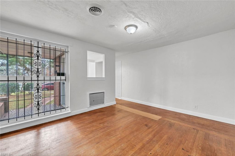 Photo 9 of 31 residential for sale in Norfolk virginia Photo 9 of 31 residential for sale in Norfolk virginia