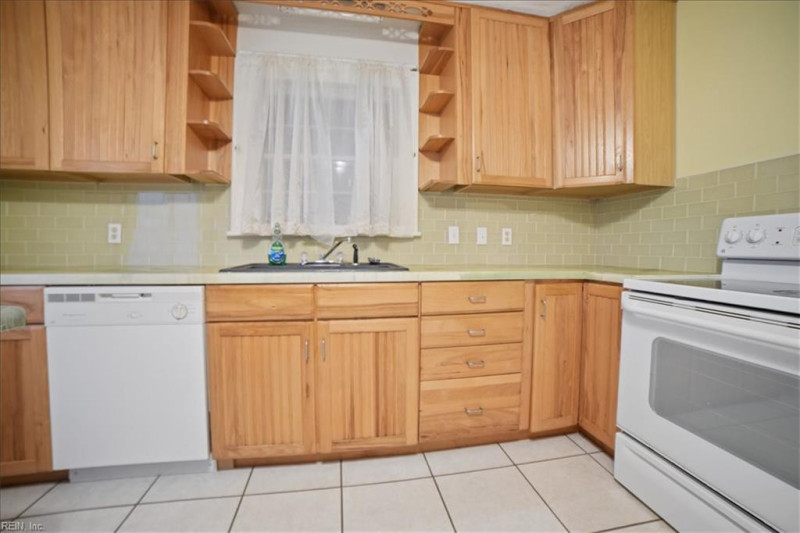 Photo 11 of 31 residential for sale in Portsmouth virginia Photo 11 of 31 residential for sale in Portsmouth virginia
