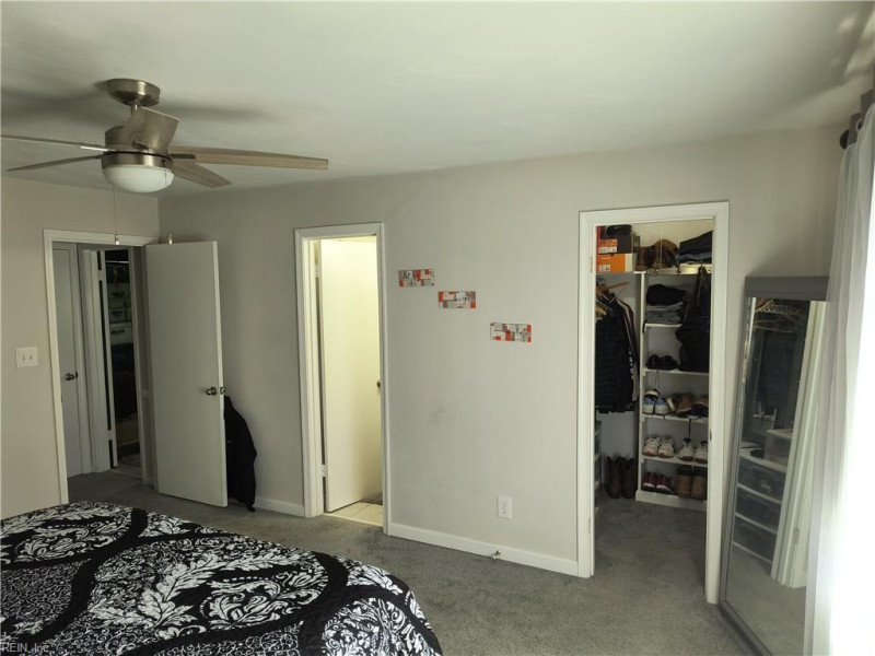 Photo 18 of 34 residential for sale in Portsmouth virginia
