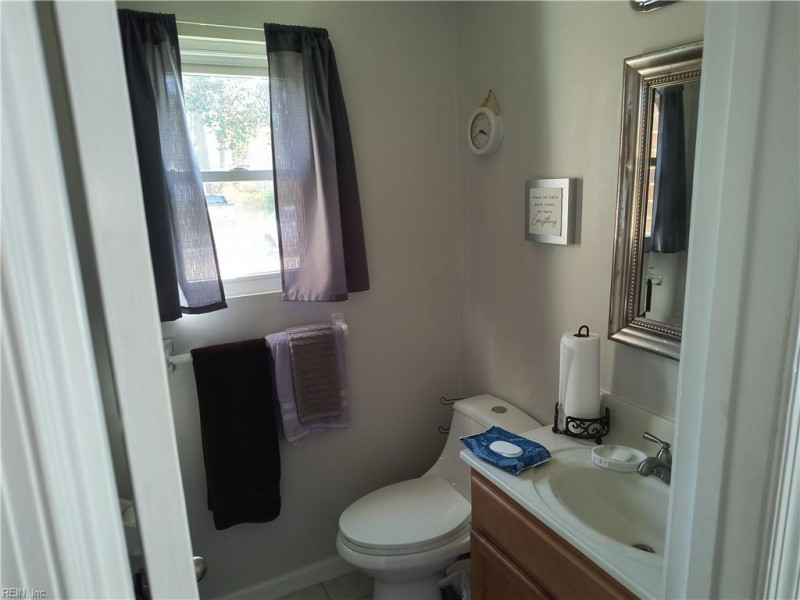 Photo 25 of 34 residential for sale in Portsmouth virginia