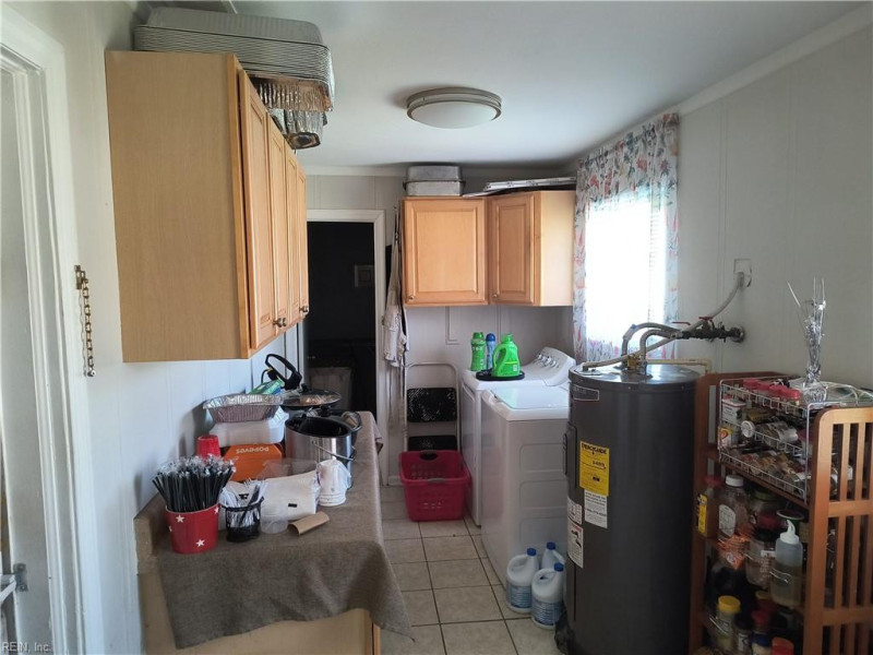 Photo 30 of 34 residential for sale in Portsmouth virginia