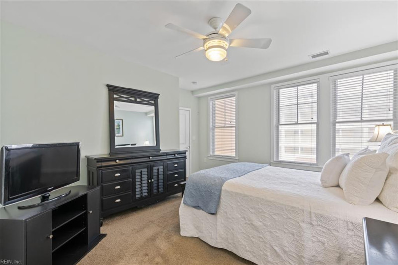 Photo 11 of 20 residential for sale in Virginia Beach virginia