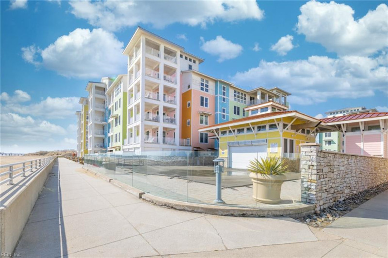Photo 3 of 20 residential for sale in Virginia Beach virginia