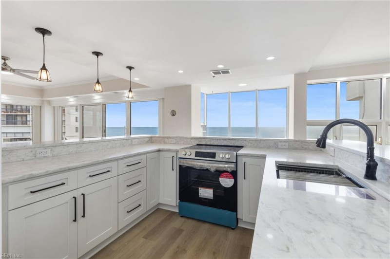 Photo 21 of 47 residential for sale in Virginia Beach virginia