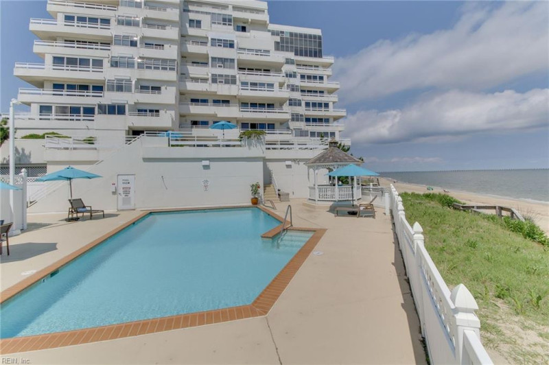Photo 5 of 47 residential for sale in Virginia Beach virginia