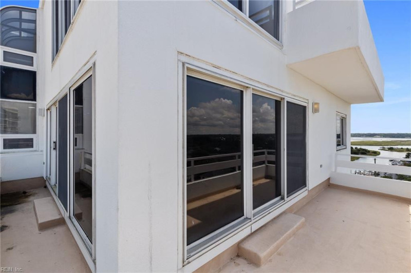Photo 9 of 47 residential for sale in Virginia Beach virginia