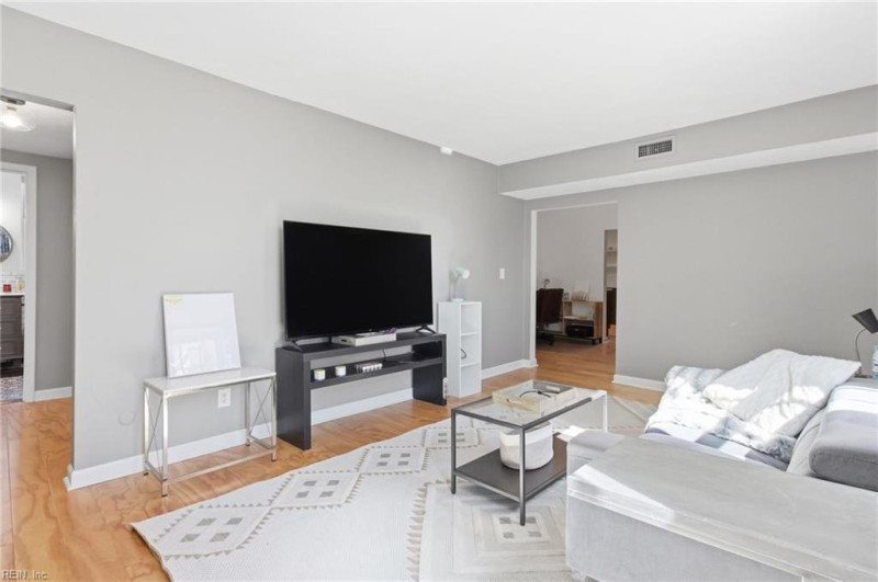 Photo 9 of 33 residential for sale in Norfolk virginia Photo 9 of 33 residential for sale in Norfolk virginia
