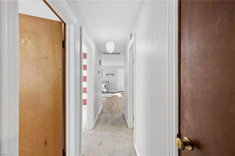 Photo 12 of 35 residential for sale in Portsmouth virginia