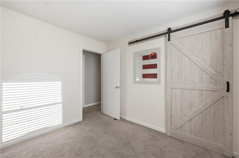 Photo 14 of 35 residential for sale in Portsmouth virginia