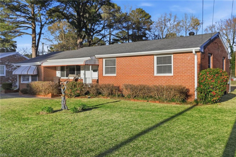Photo 2 of 35 residential for sale in Portsmouth virginia