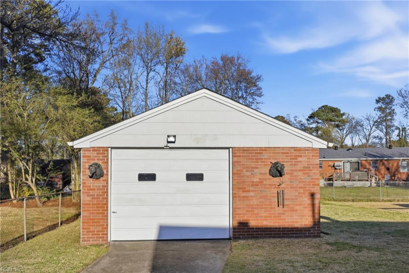 Photo 25 of 35 residential for sale in Portsmouth virginia
