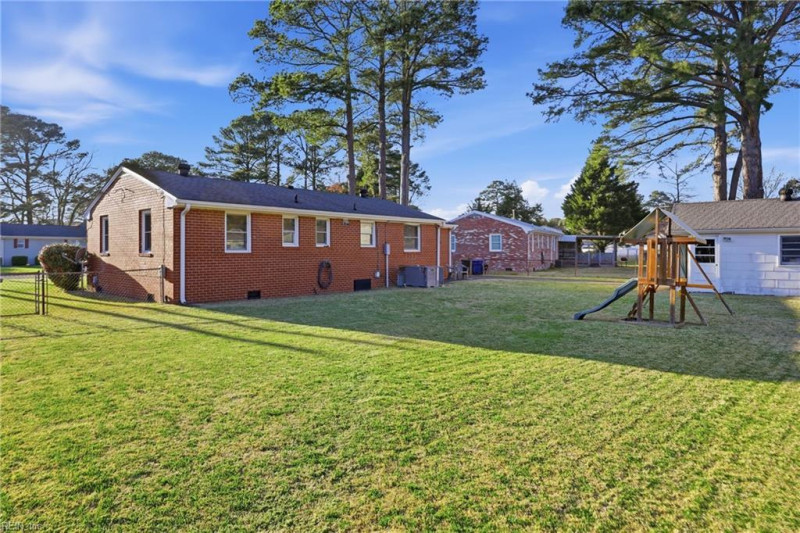 Photo 30 of 35 residential for sale in Portsmouth virginia