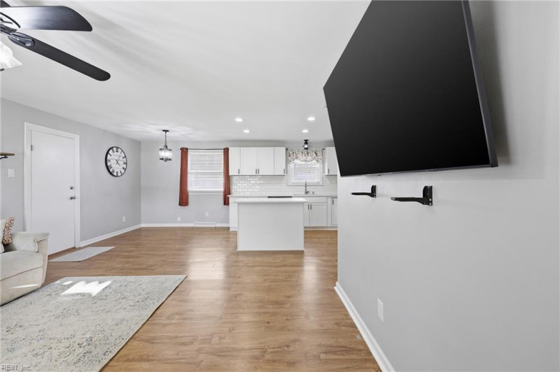 Photo 9 of 35 residential for sale in Portsmouth virginia
