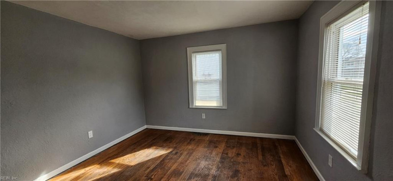Photo 3 of 11 residential for sale in Norfolk virginia Photo 3 of 11 residential for sale in Norfolk virginia
