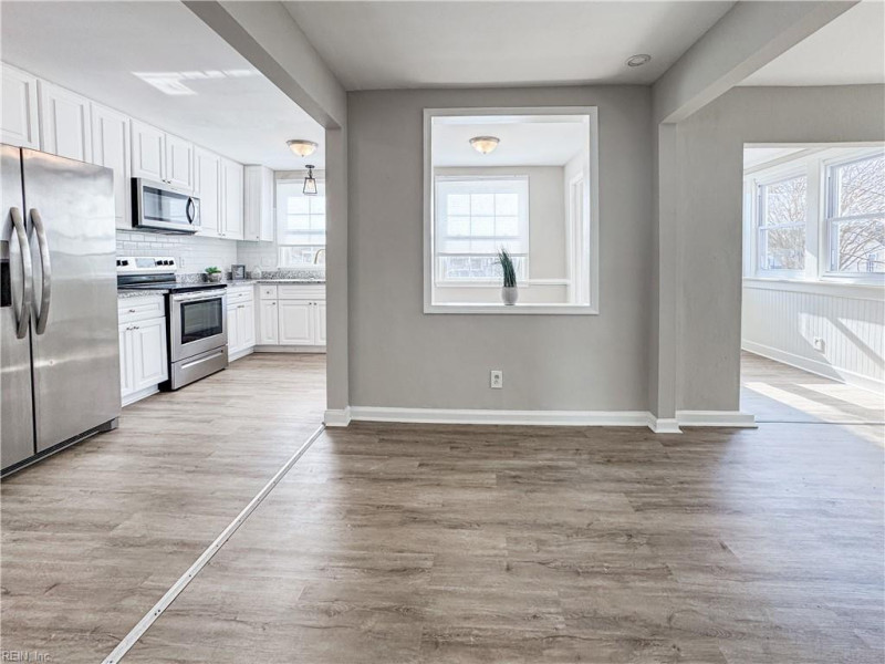 Photo 16 of 41 residential for sale in Portsmouth virginia