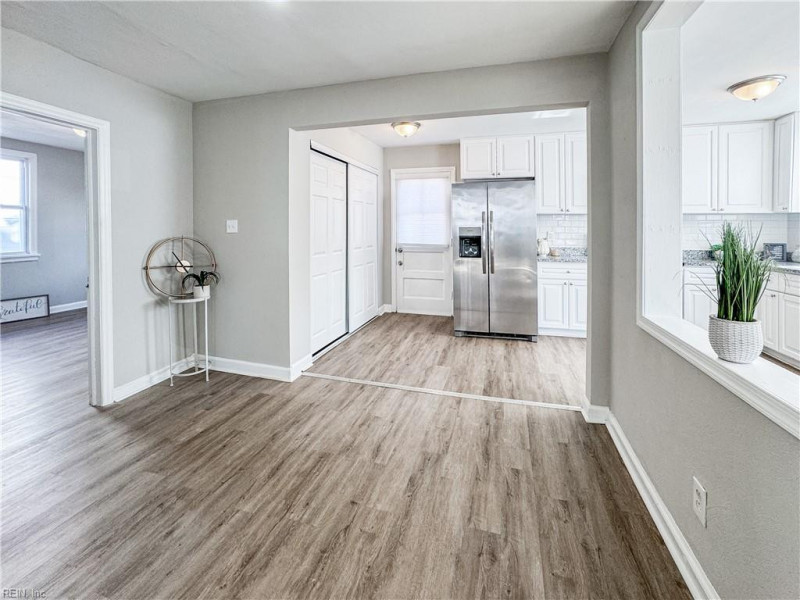 Photo 17 of 41 residential for sale in Portsmouth virginia